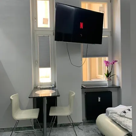 Apartament Nowoczesny Apartament: Targi Mtp I Pkp *